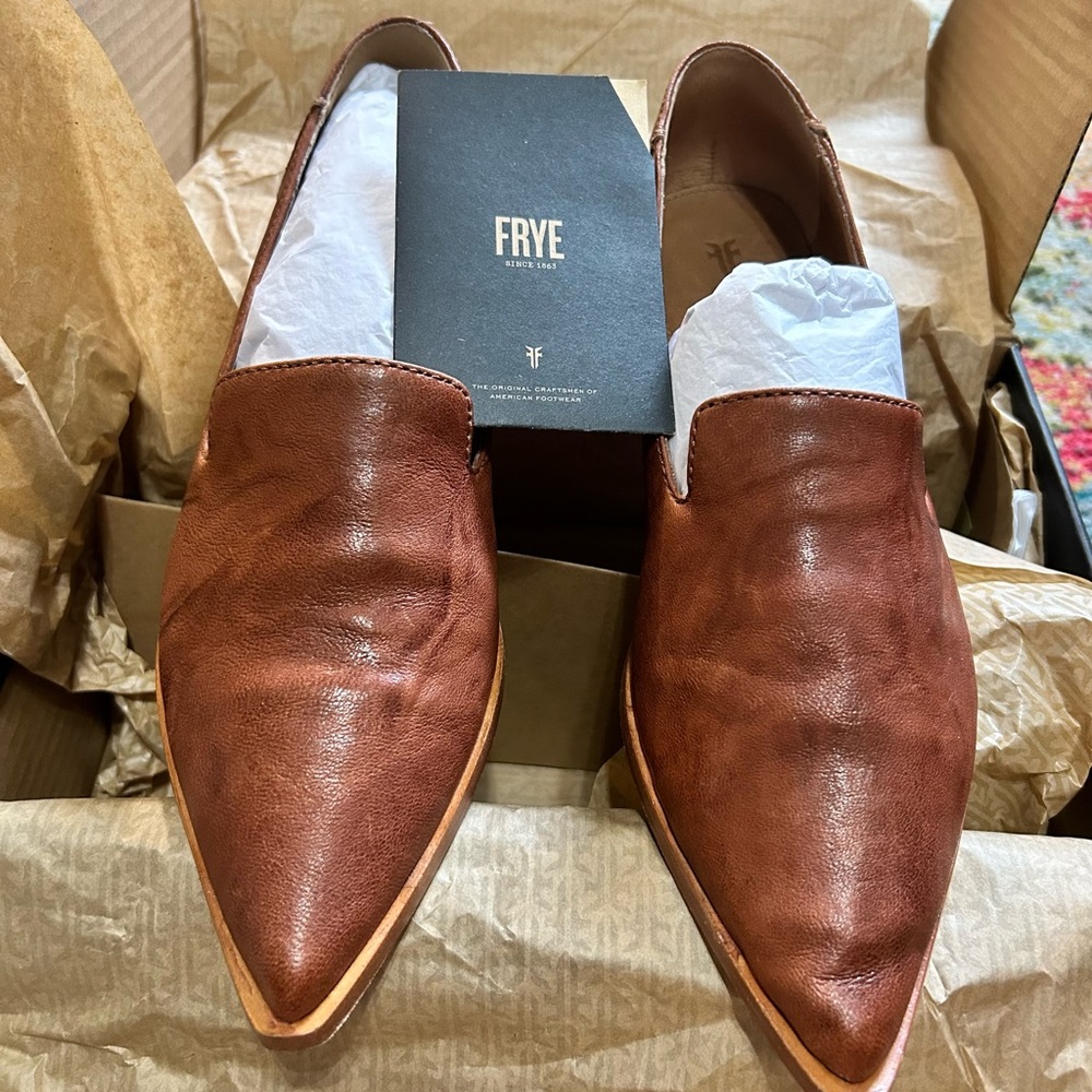Cognac Kenzie Venetian Frye shoes